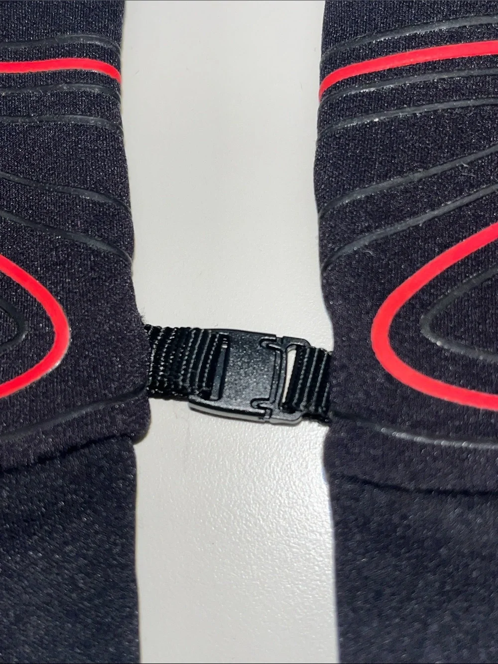 HEAD Black kids Fleece Winter Gloves with Connector Clip